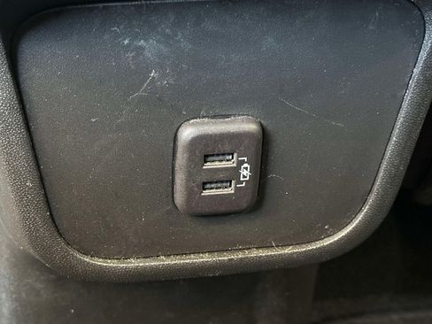 Used 2023 Chevrolet Equinox RS FWD image 10