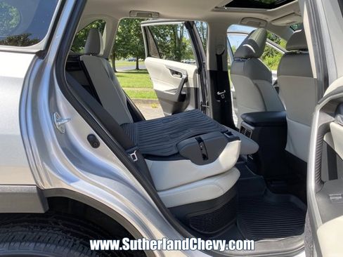 Used 2024 Toyota RAV4 XLE Premium image 38