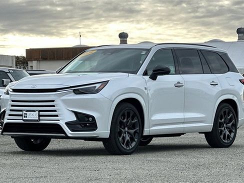 Used 2026 Lexus TX 500h AWD w/ Technology Package image 8