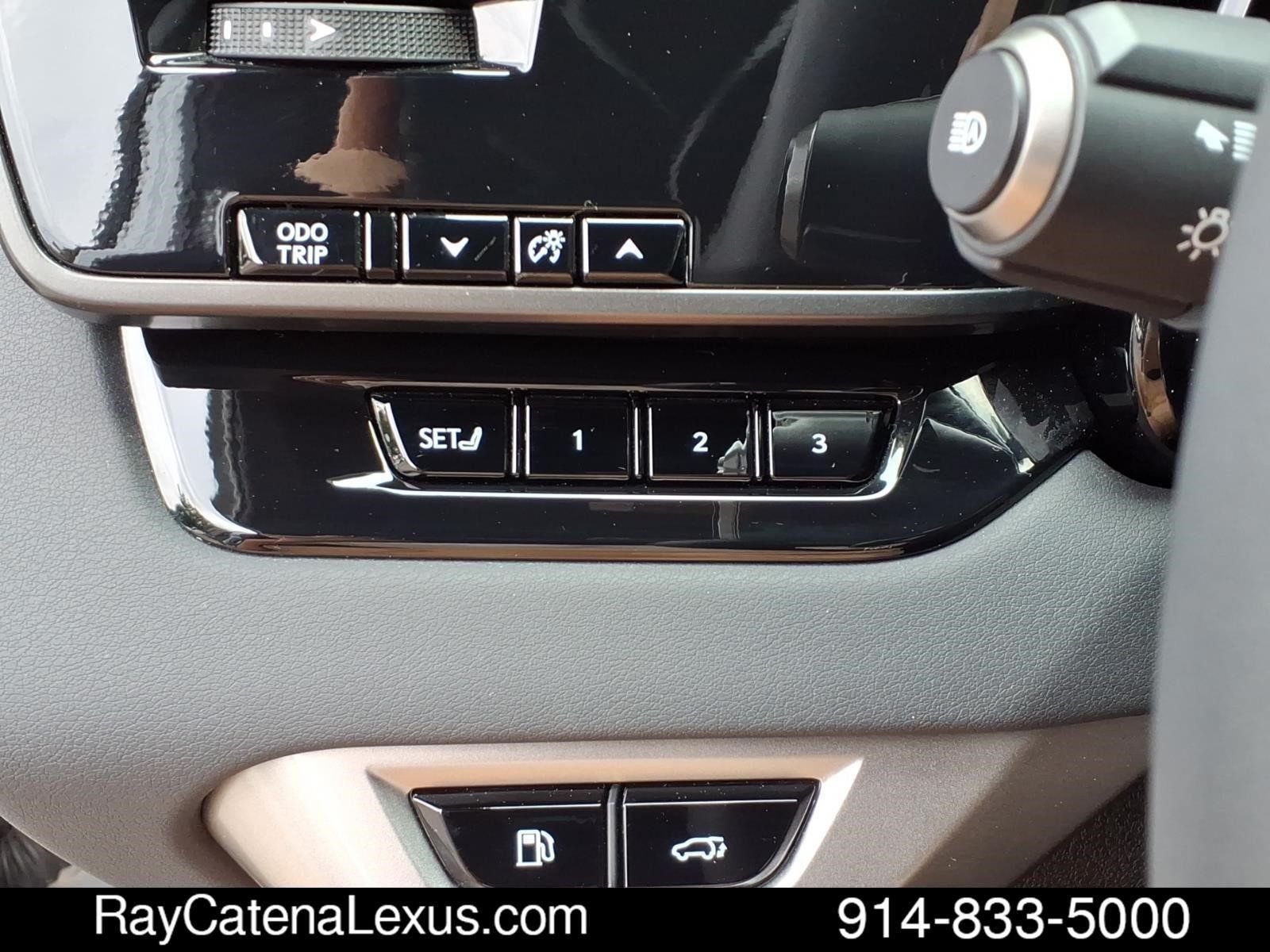 Certified 2025 Lexus RX 350 w/ Convenience Package AWD/4WD image 11