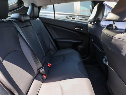 Certified 2021 Toyota Prius XLE w/ Advanced Technology Package FWD image 14