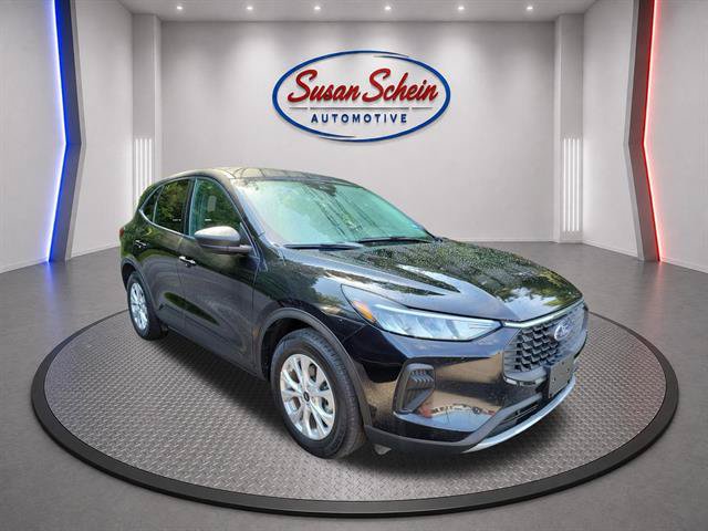 Used 2025 Ford Escape Active FWD image 3