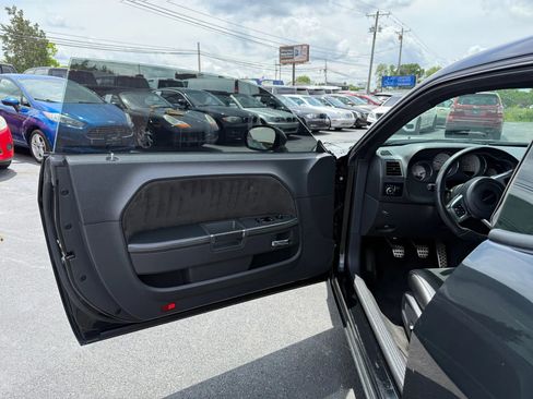 Used 2012 Dodge Challenger SRT8 w/ Premium Sound Group image 34