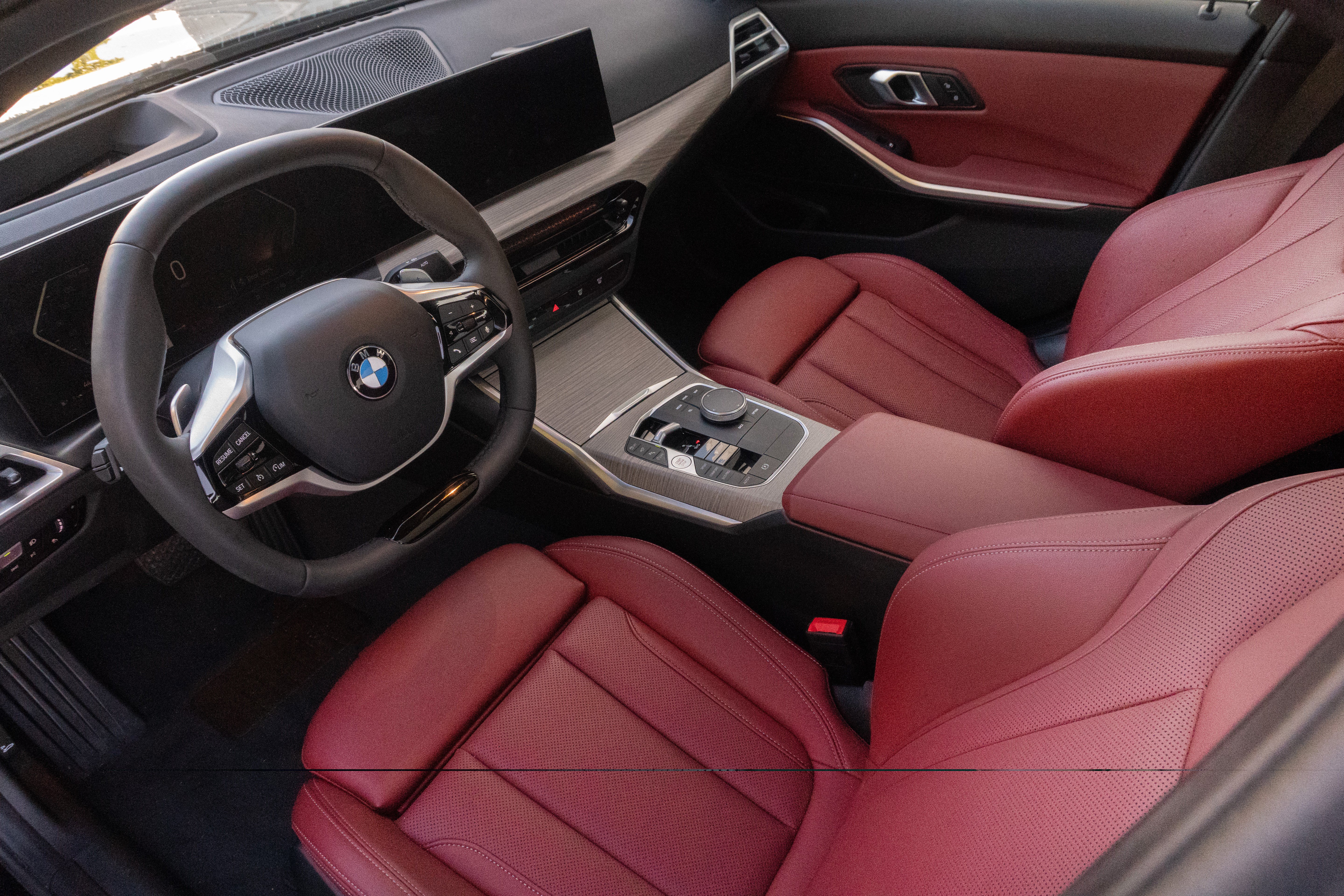 Certified 2025 BMW 330i Sedan RWD image 10