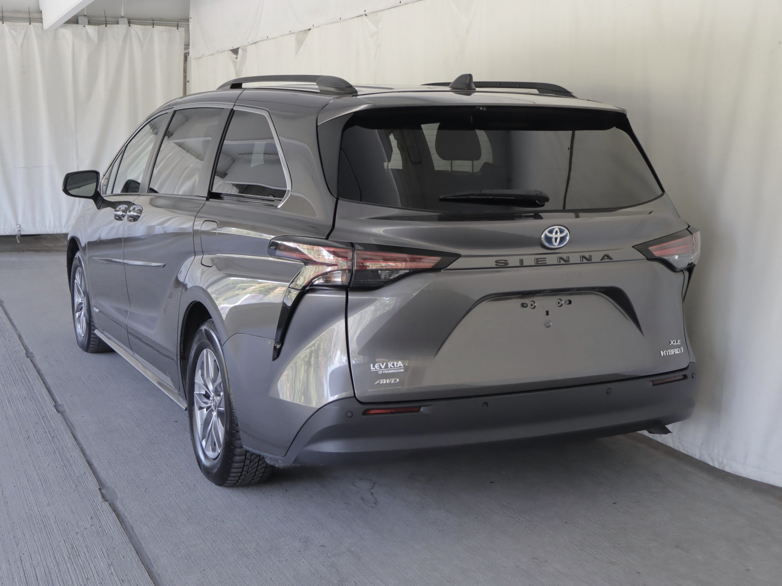 Used 2021 Toyota Sienna XLE w/ XLE Plus Package AWD/4WD image 25