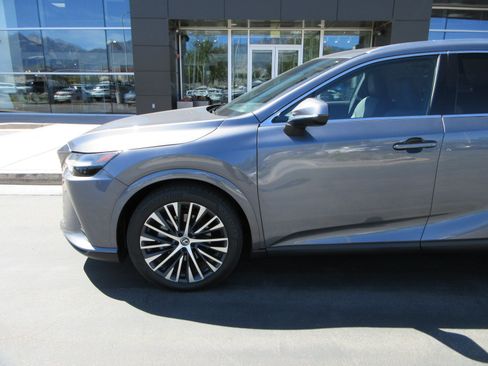 Used 2023 Lexus RX 350 Premium Plus w/ Accessory Package (Z1) AWD/4WD image 2