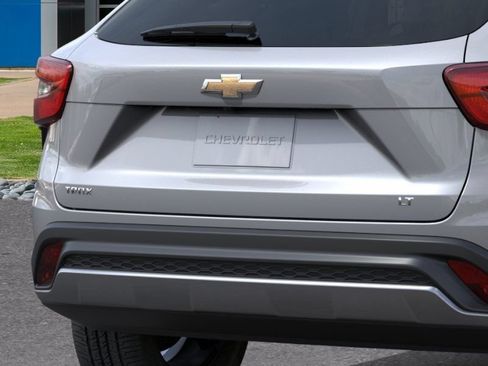New 2026 Chevrolet Trax LT FWD image 14