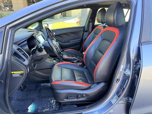 Used 2017 Kia Forte SX FWD image 8