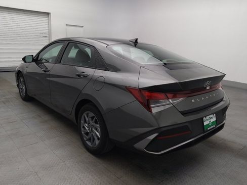 Used 2024 Hyundai Elantra SEL FWD image 5