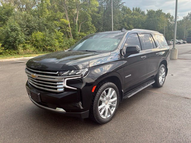 Used 2023 Chevrolet Tahoe High Country AWD/4WD image 3
