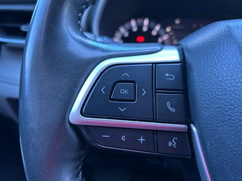 Used 2022 Toyota Highlander Limited image 20