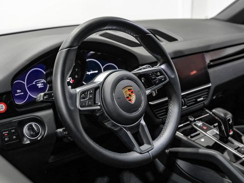 Used 2023 Porsche Cayenne image 14