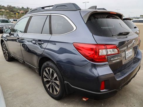 Used 2017 Subaru Outback 2.5i Limited AWD/4WD image 8