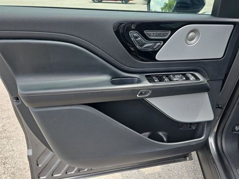 New 2025 Lincoln Aviator Reserve w/ Luxury Package image 18