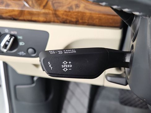 Used 2018 Audi Q5 2.0T Premium Plus w/ Premium Plus Package image 32