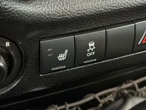 Used 2013 Jeep Wrangler Unlimited Sahara w/ Dual Top Group image 19