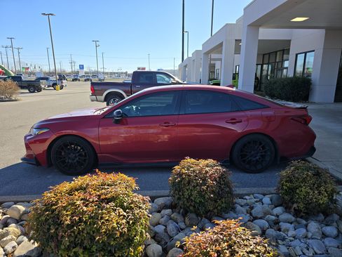 Used 2020 Toyota Avalon TRD image 7