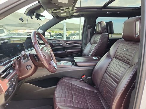 Used 2021 Cadillac Escalade ESV Sport Platinum image 15