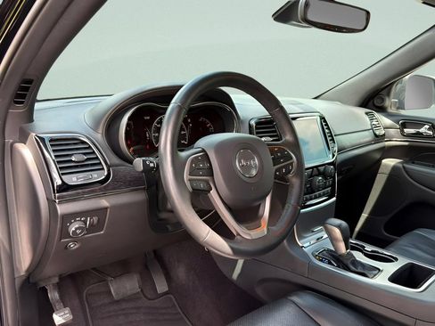 Used 2019 Jeep Grand Cherokee High Altitude RWD image 9