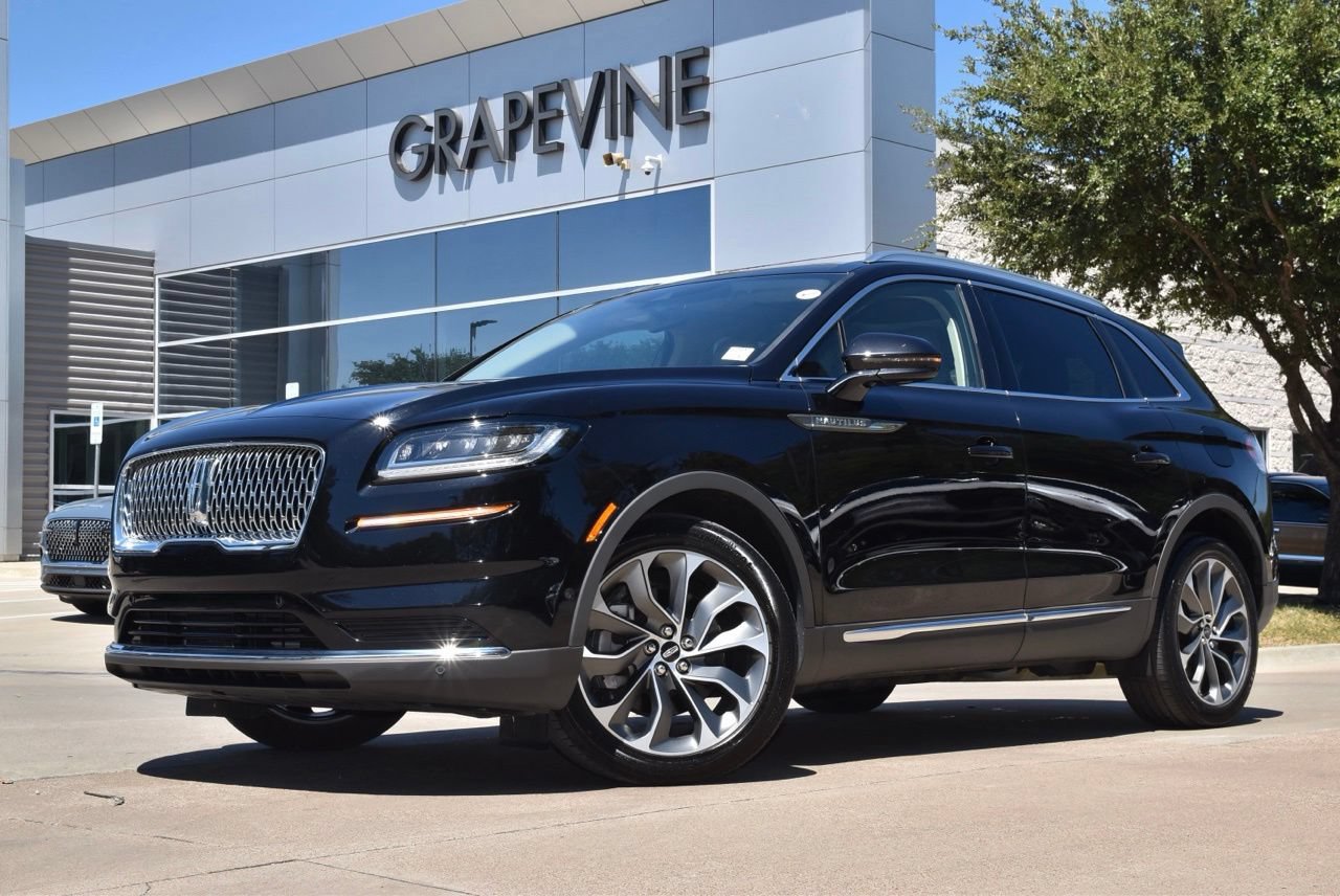 Used 2023 Lincoln Nautilus Reserve w/ Equipment Group 201A AWD/4WD image 2