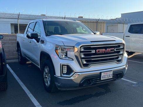 Used 2020 GMC Sierra 1500 SLT AWD/4WD image 2