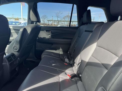 Used 2023 Honda Passport EX-L image 13