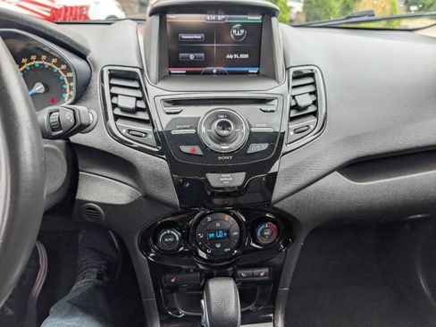 Used 2014 Ford Fiesta Titanium FWD image 16