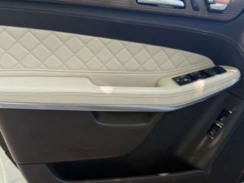 Used 2018 Mercedes-Benz GLS 550 4MATIC image 21