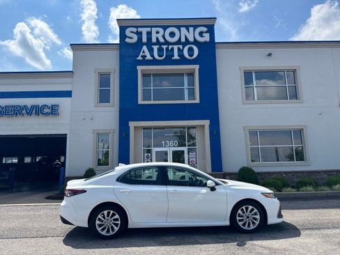 Used 2021 Toyota Camry LE FWD image 17