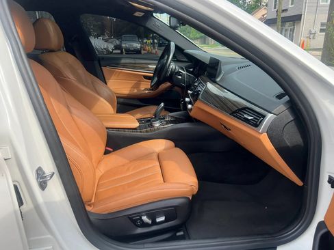 Used 2018 BMW 540i xDrive w/ Premium Package AWD/4WD image 32