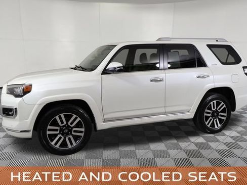 Used 2018 Toyota 4Runner Limited RWD image 10