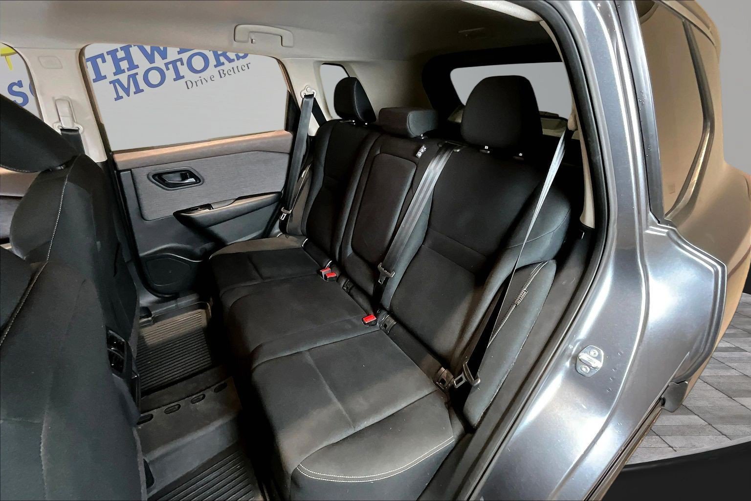 Used 2023 Nissan Rogue S AWD/4WD image 22