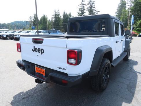 Used 2021 Jeep Gladiator Sport AWD/4WD image 9