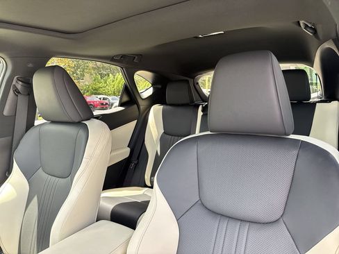 Used 2024 Lexus NX 250 FWD image 42