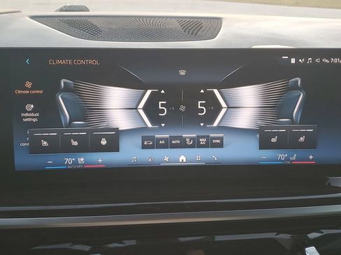 Used 2025 BMW X5 xDrive50e image 34