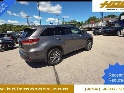 Used 2017 Toyota Highlander XLE AWD/4WD image 8