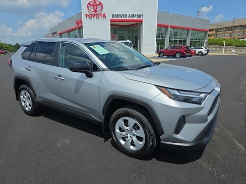 Certified 2024 Toyota RAV4 LE AWD/4WD image 3