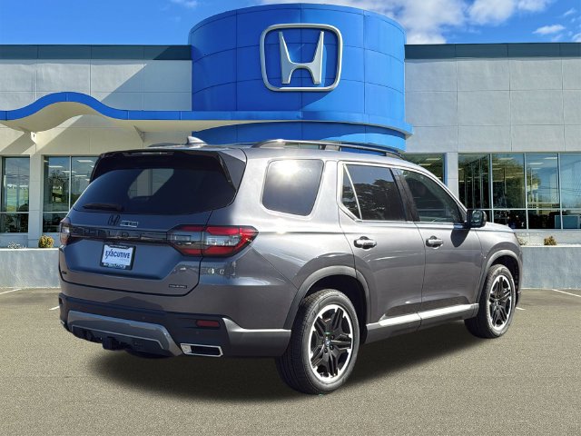New 2026 Honda Pilot Touring image 4
