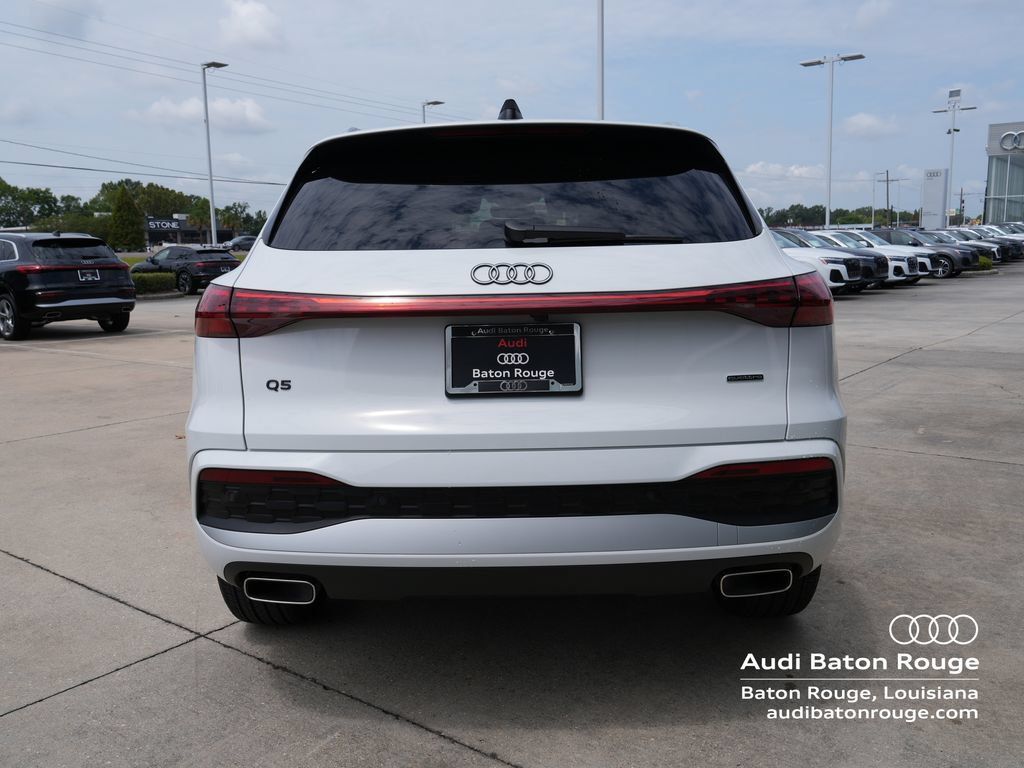 Used 2025 Audi Q5 Premium Plus w/ Premium Plus AWD/4WD image 4