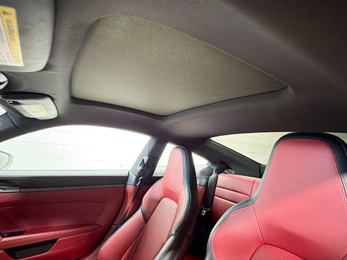 Certified 2025 Porsche 911 Carrera RWD image 24