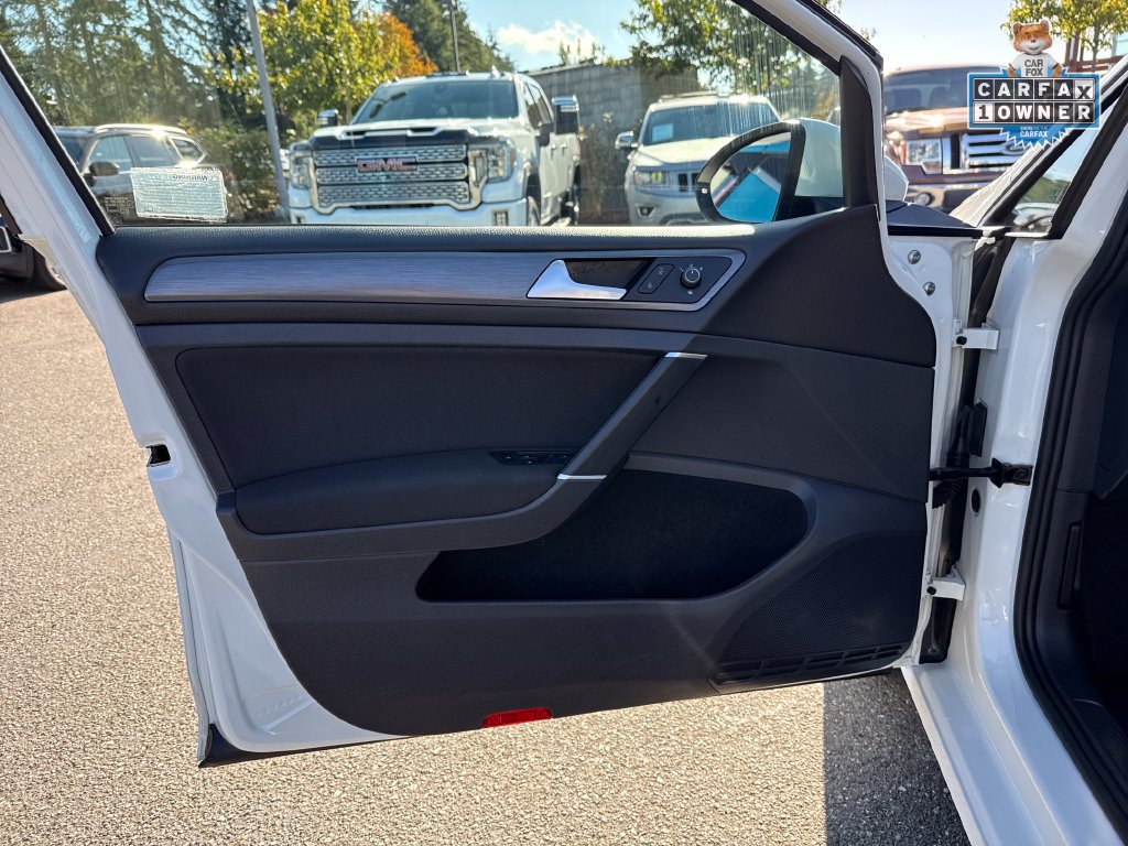 Used 2019 Volkswagen Golf S w/ Driver Assistance Package FWD image 13