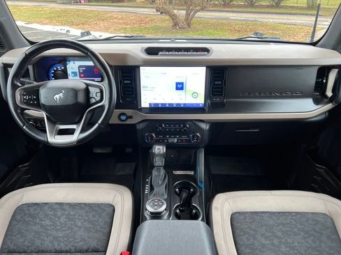 Used 2022 Ford Bronco Wildtrak image 30