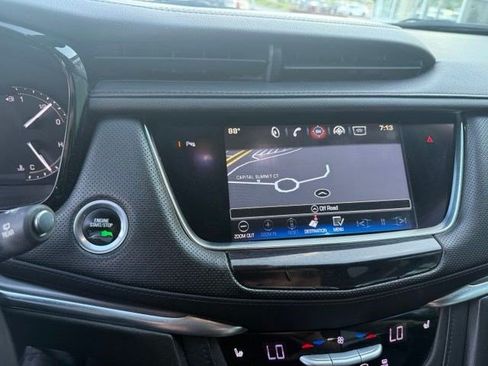 Used 2017 Cadillac XT5 Luxury w/ Driver Awareness Package AWD/4WD image 14