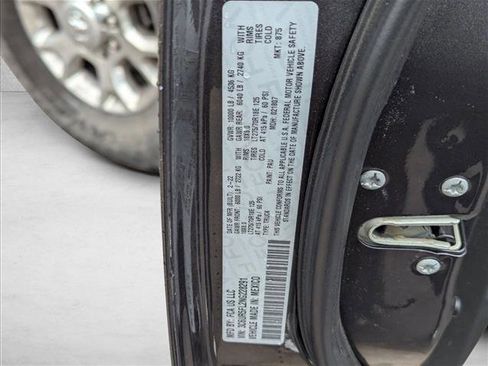 Used 2022 RAM 2500 Laramie AWD/4WD image 16