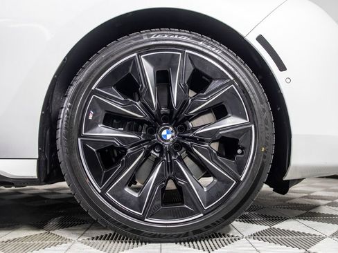 Used 2025 BMW 740i 740i w/ Premium Package image 43