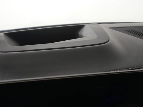 Certified 2024 BMW X6 xDrive40i w/ Executive Package image 21