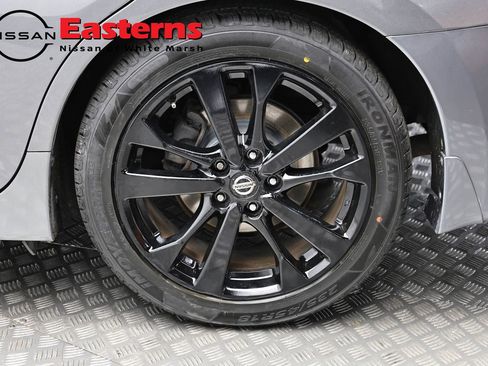Used 2018 Nissan Altima 2.5 SR w/ SR Midnight Edition image 8