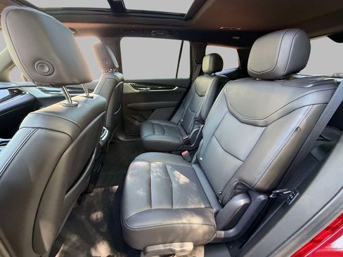 Used 2023 Cadillac XT6 Premium Luxury w/ Technology Package AWD/4WD image 19
