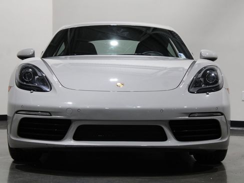 Used 2019 Porsche 718 Cayman image 6