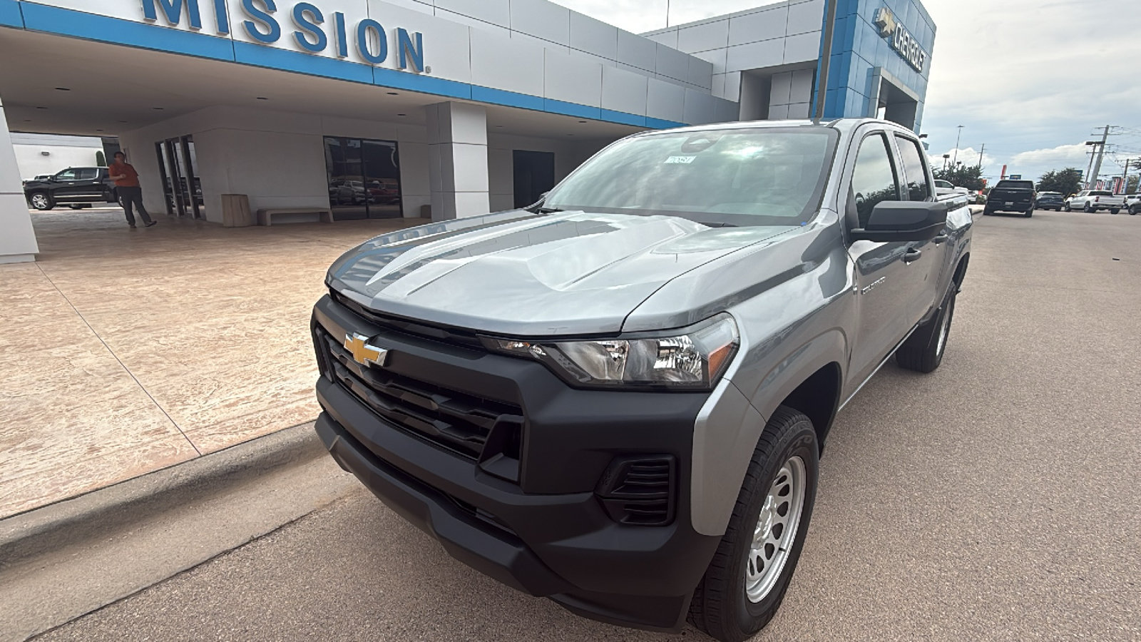 Used 2023 Chevrolet Colorado W/T RWD image 3
